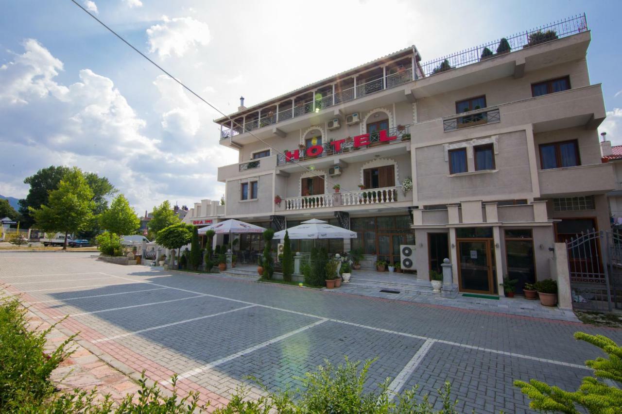 Dea Hotel 2002 Korce Exterior photo