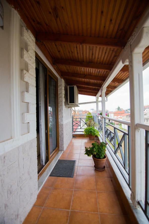 Dea Hotel 2002 Korce Exterior photo